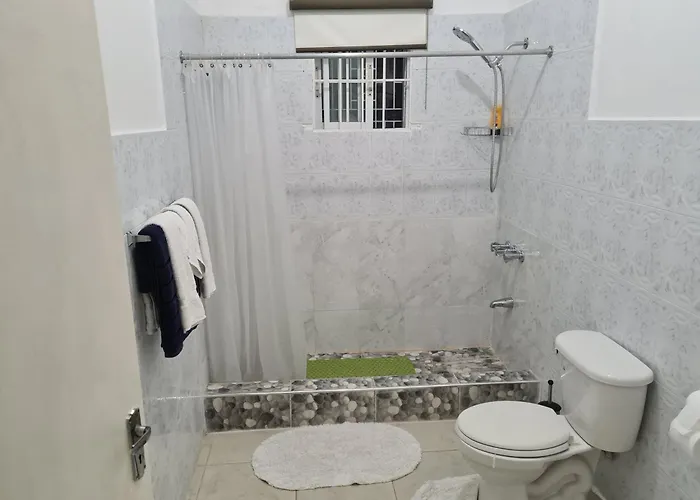 Beautiful 2-bed In Apartment *