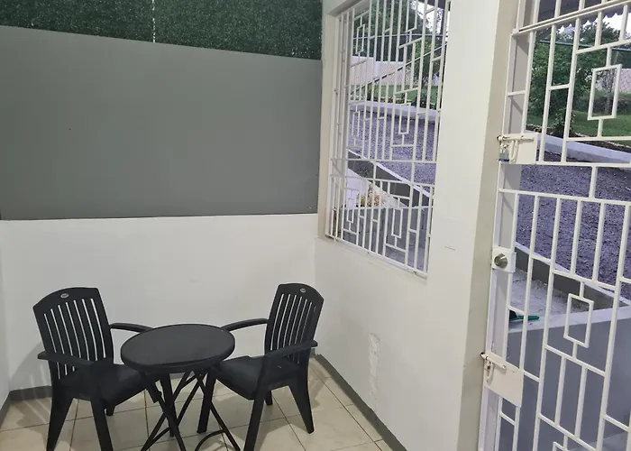 Beautiful 2-bed In Apartment *